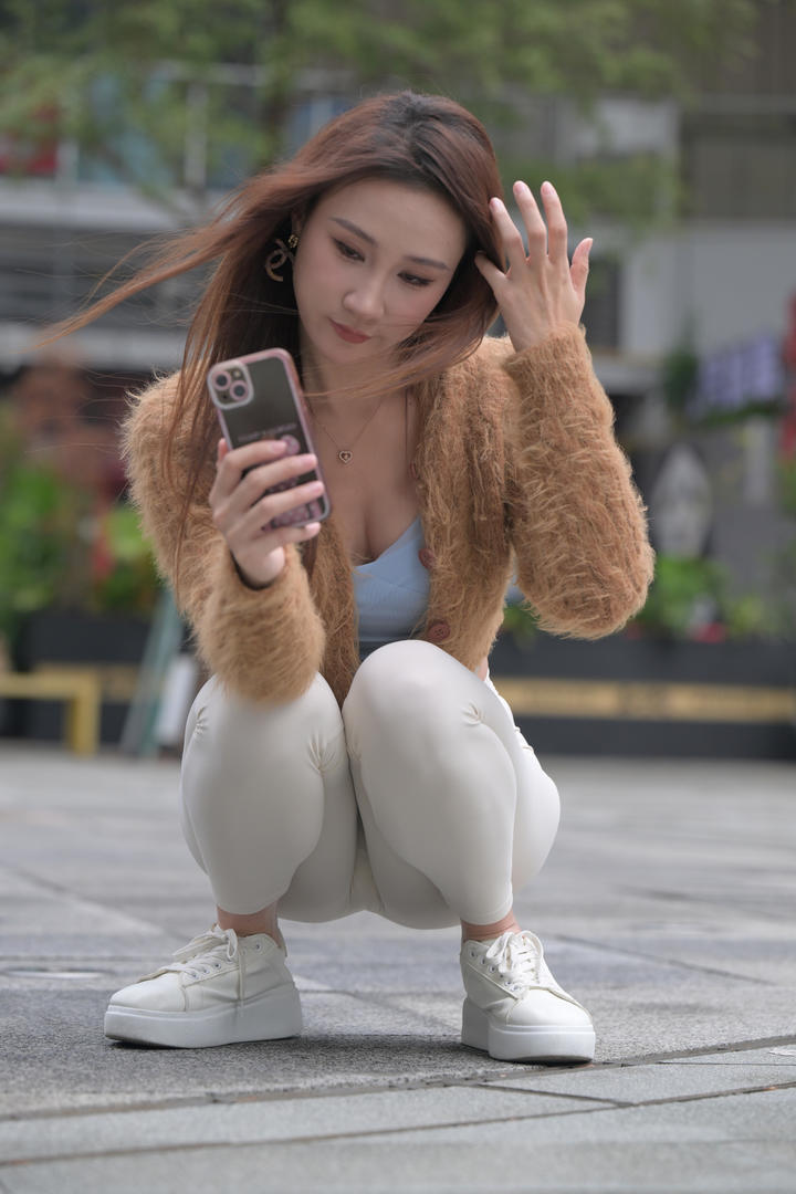 街上自拍的漂亮瑜伽裤美女图片大全