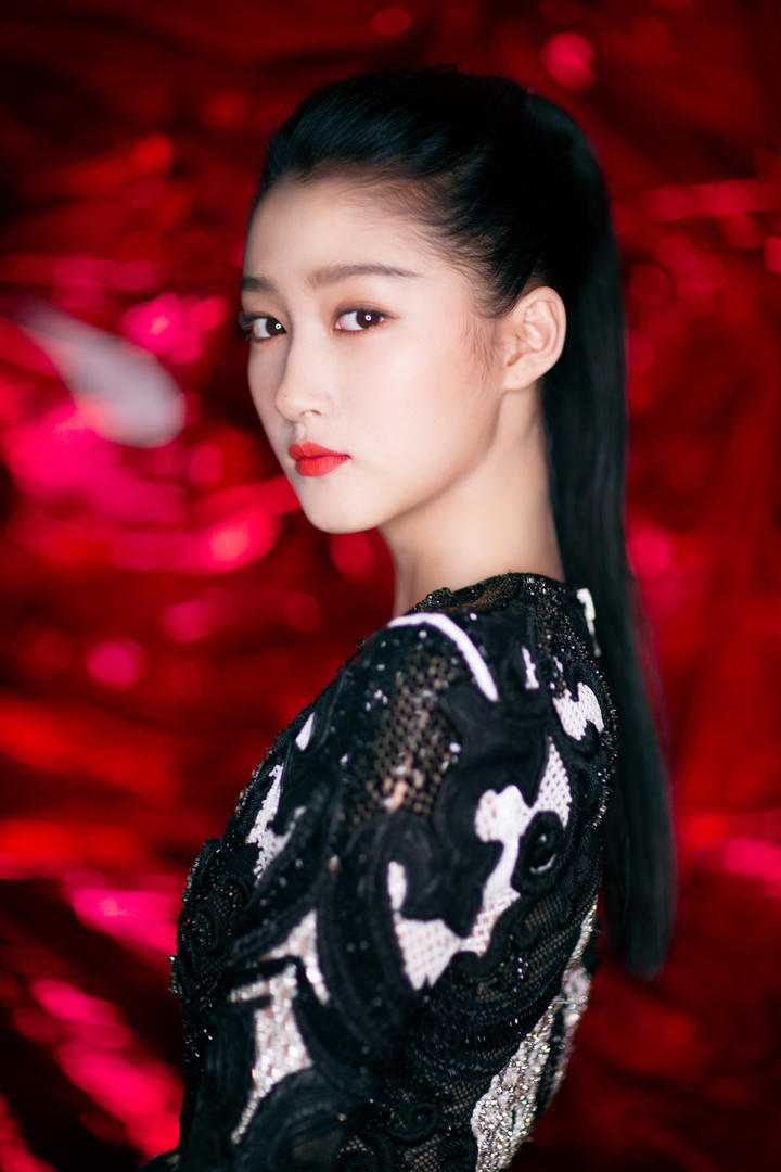 国内好看的女明星壁纸大全关晓彤个人写真图片