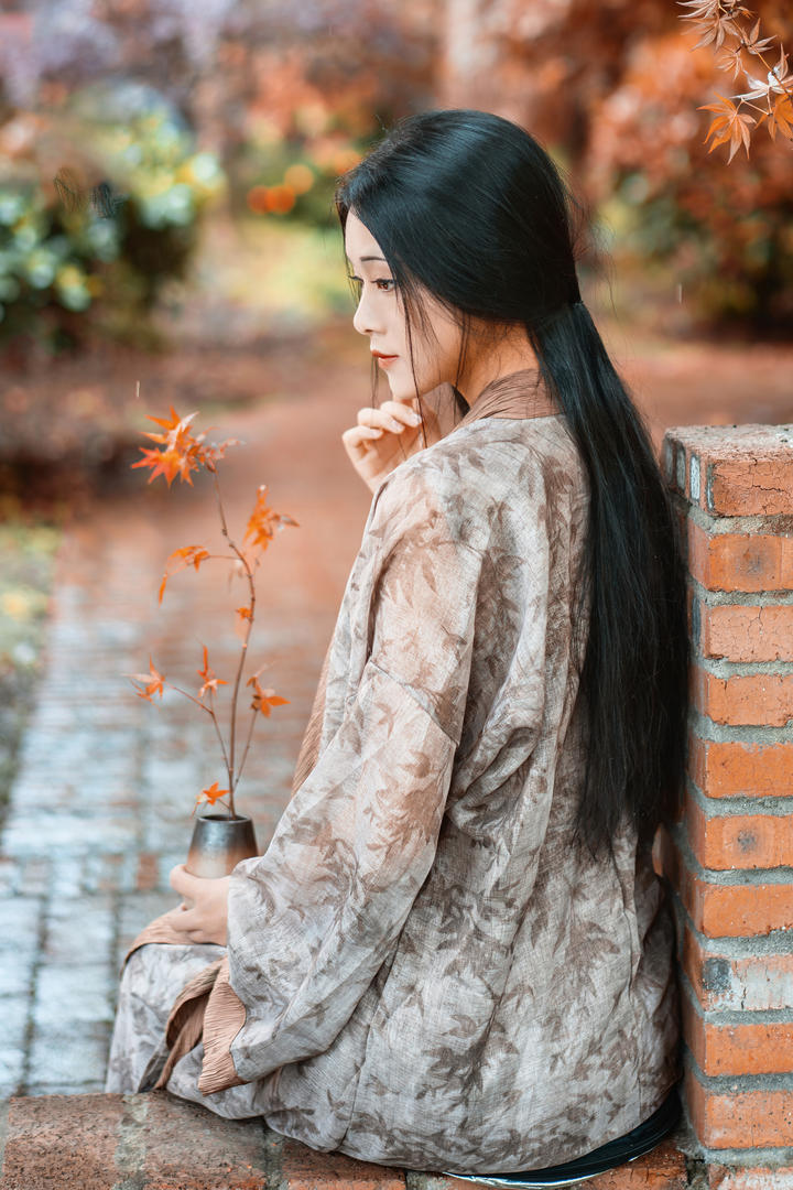 长发及腰的古装美女个人艺术摄影大全