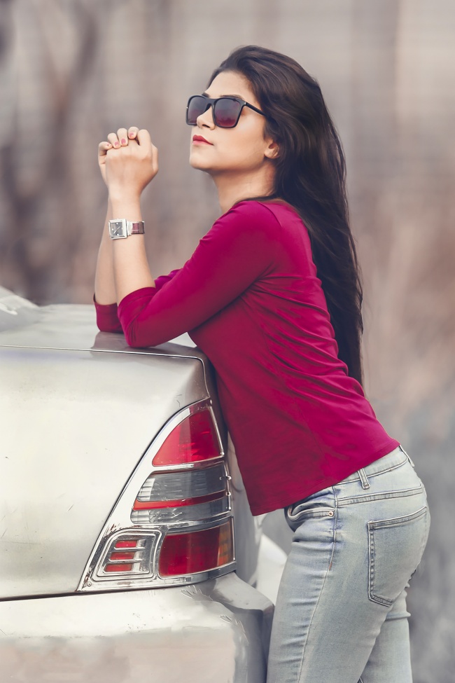 牛仔翘臀大胆人体艺术图片