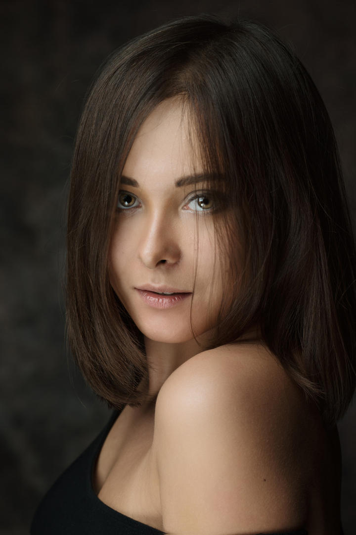 欧美短发美女艺术写真