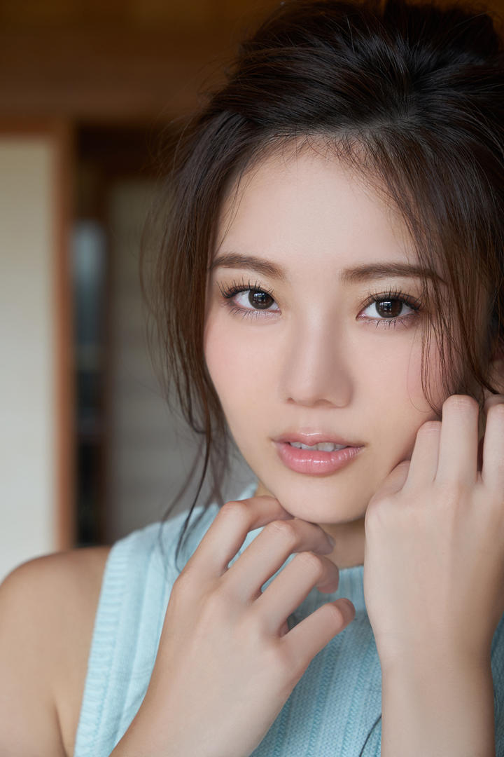 温柔性感的小姨子日本女优特写图片