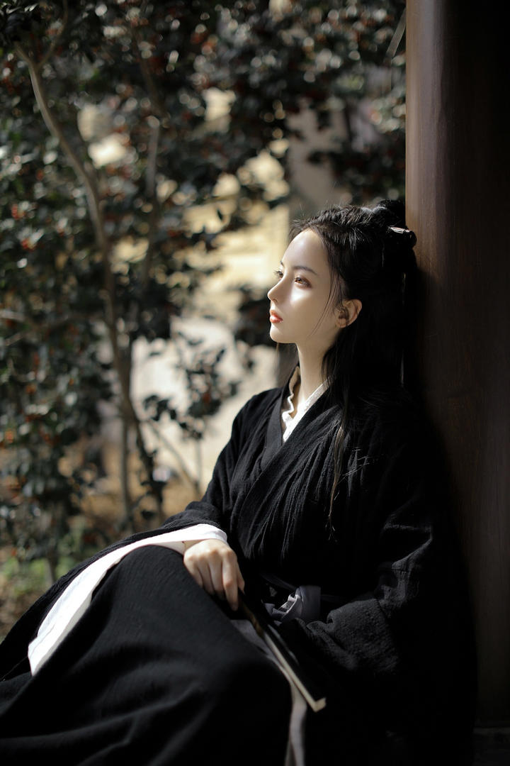 女扮男装美女书生古装写真图片