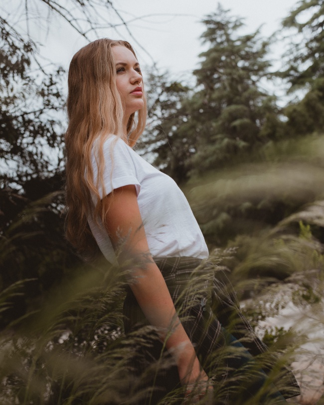 户外俄罗斯美女图片