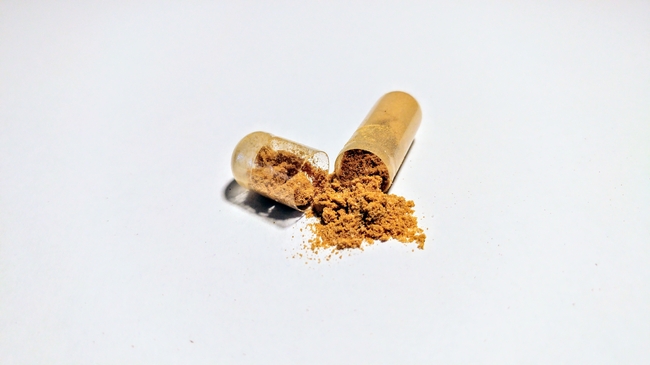 药品胶囊粉末图片