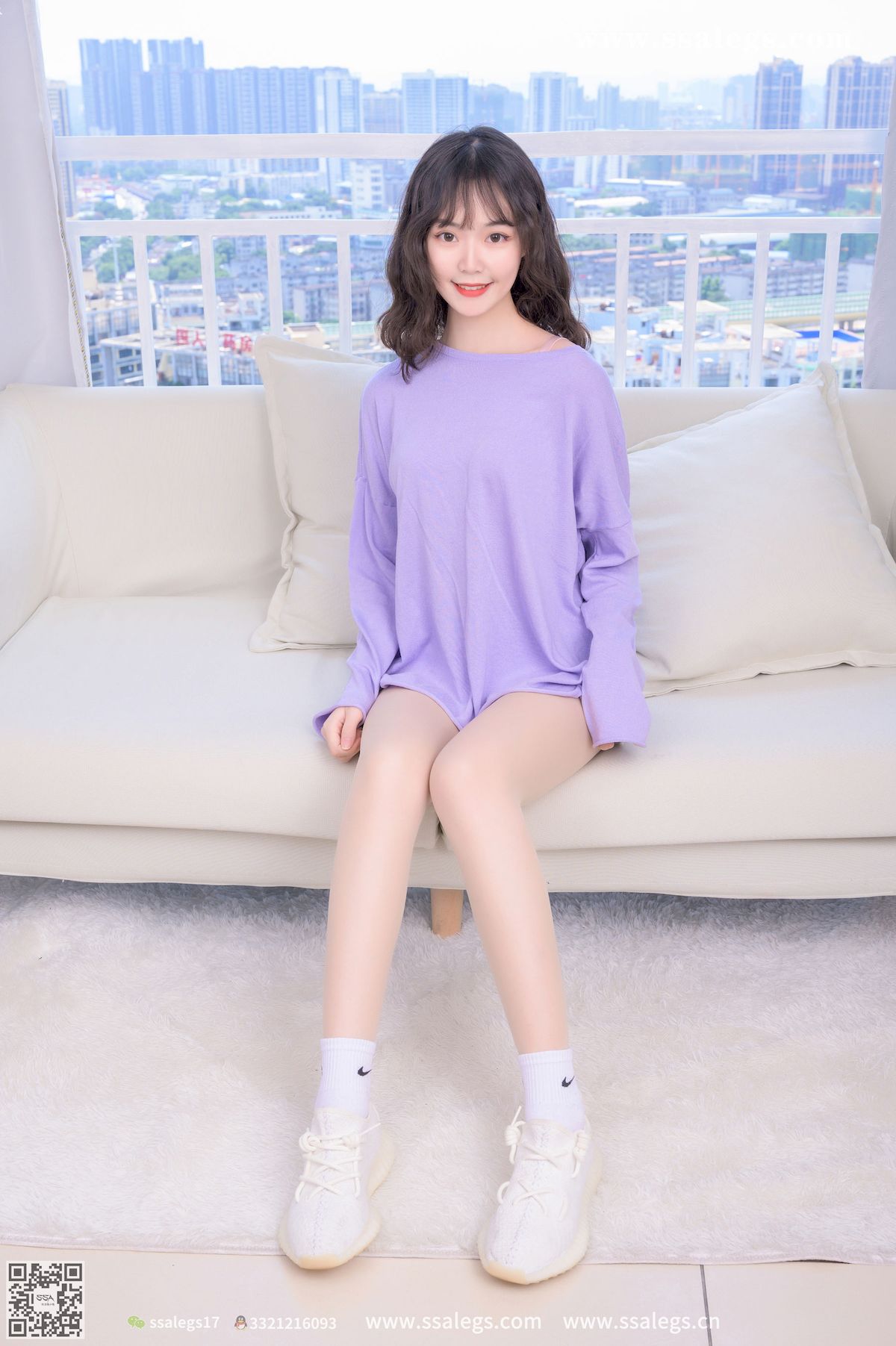 SSA丝社美女模特阳阳少女的大波浪丝袜居家主题性感写真