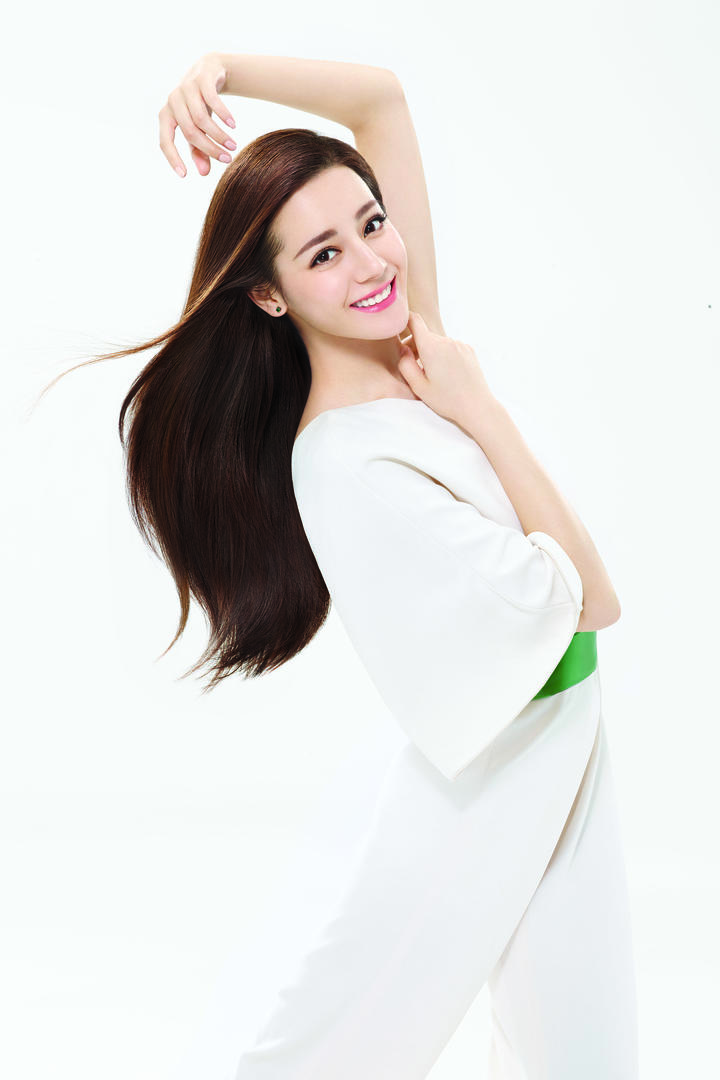 极品颜值女明星迪丽热巴写真图片