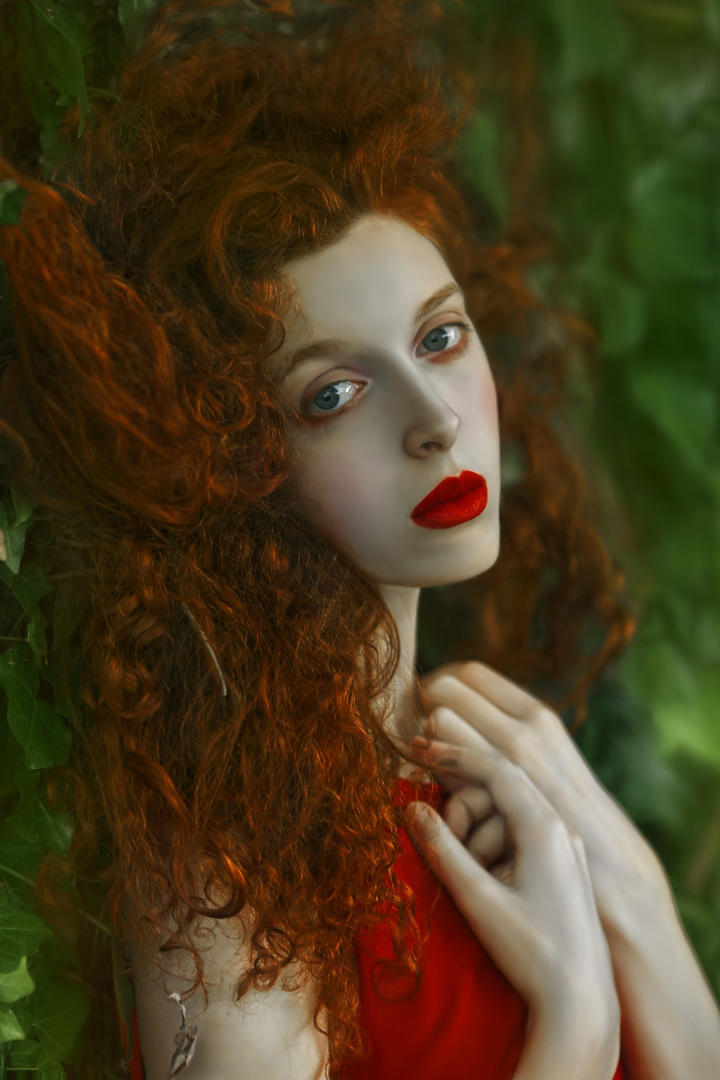 高清唯美性感红唇美女艺术写真图片