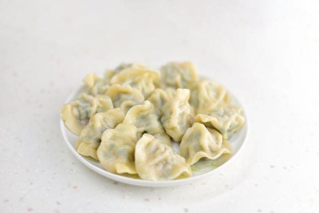 一盘水饺摄影图片