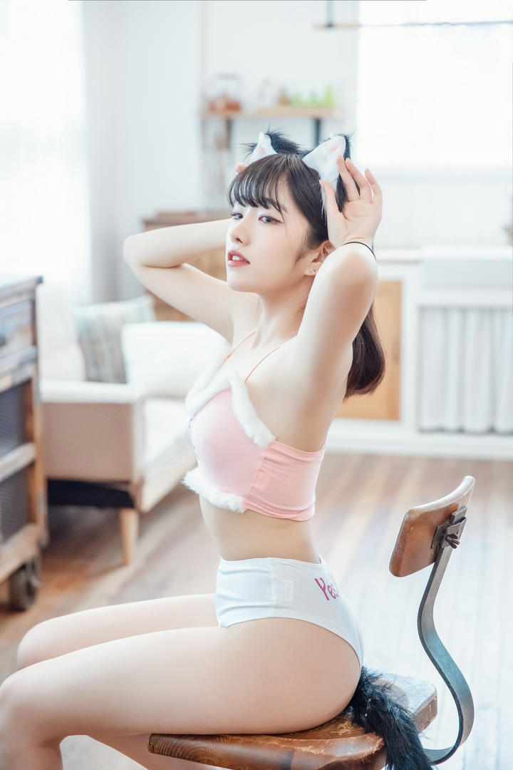 国产手机精品一区粉嫩美女主播福利写真套图