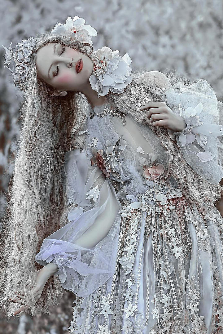 高清国外漂亮的美女艺术人像图片