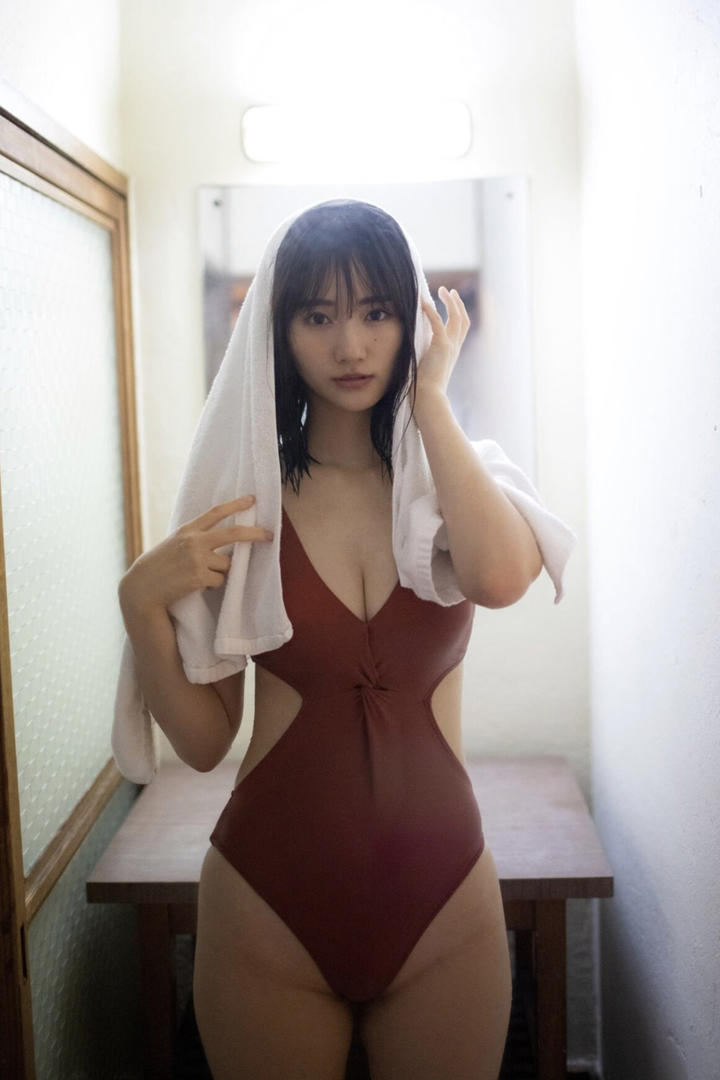 日本美女洗澡图片