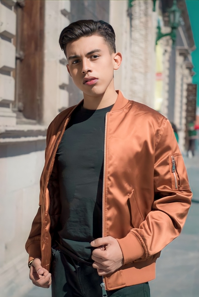 欧美时尚街拍小鲜肉帅哥图片