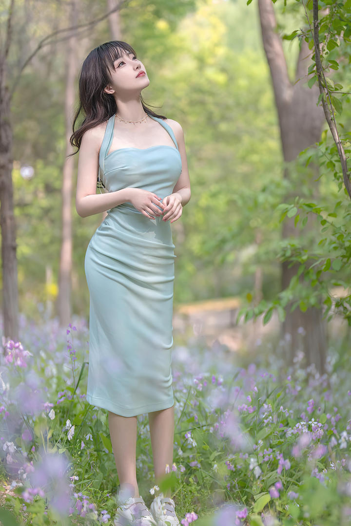 清纯女大学生个人写真艺术照套图免费