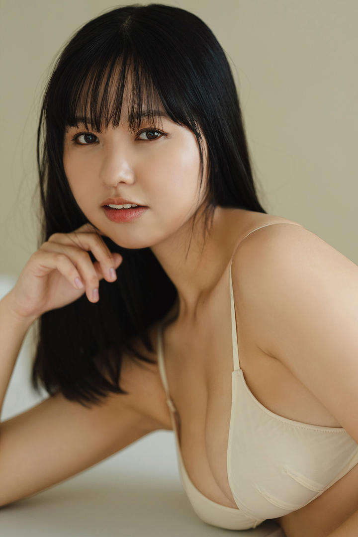 日本大胸美女高清美照下载