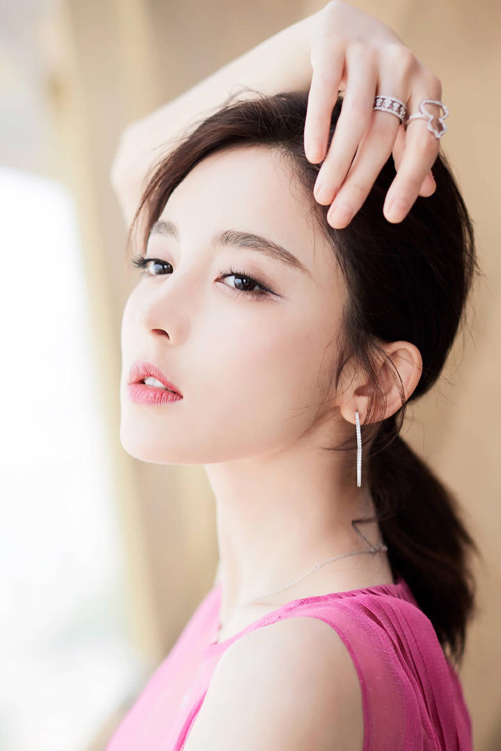 亚洲高清美女明星壁纸大全古力娜扎图片欣赏