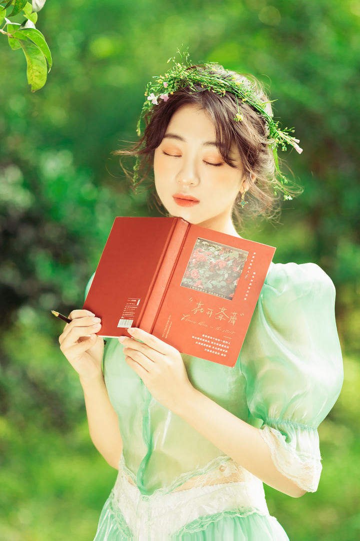 4K美女艺术照摄影图片