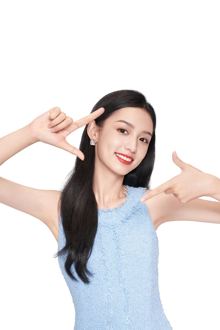免费在线下载漂亮可爱的美女手机壁纸图片