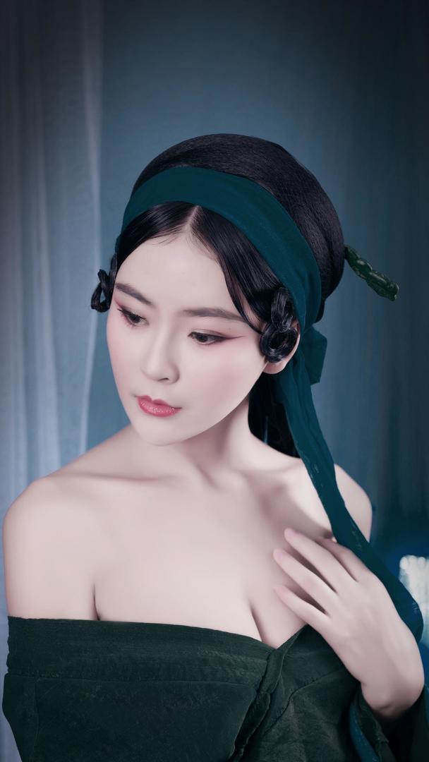 吴丹性感的青蛇高清图片