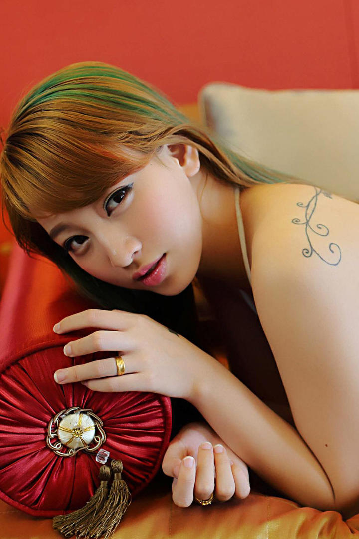 美女主播艺术写真图片