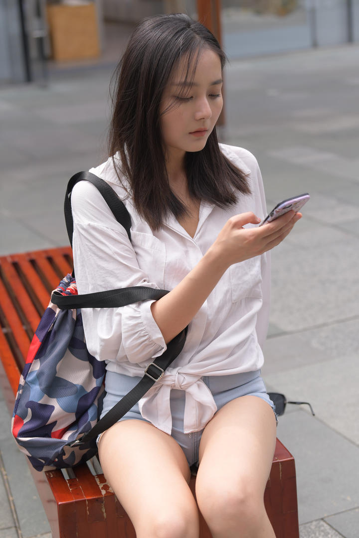 99精品国内街拍热裤美女精品下载