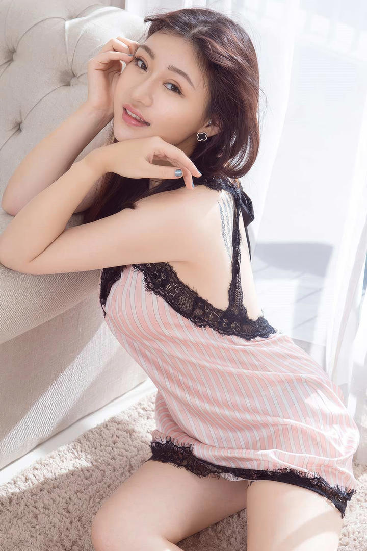 国产嫩模gogogo高清免费完整写真图片