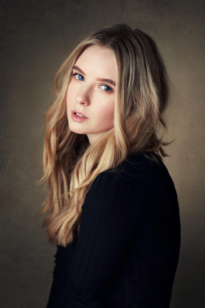 高清欧美女生艺术人像写真图片