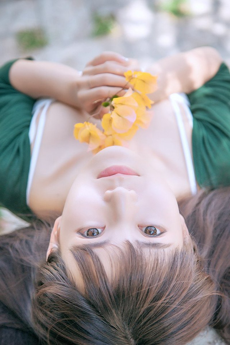 公园清纯少女甜美可爱青春无敌写真