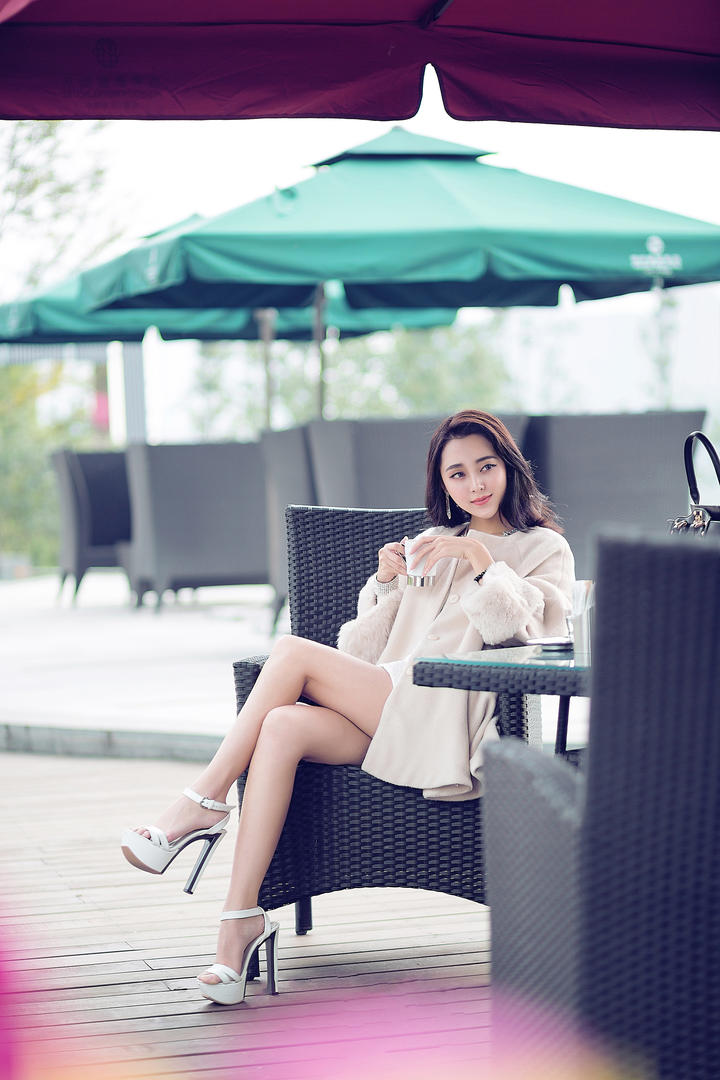 时尚mm131美女图片梁晶莹高清图片明星专辑欣赏