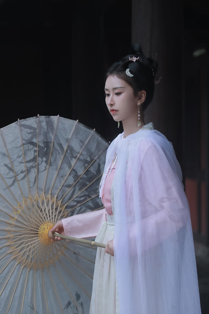 清新养眼古风汉服小姐姐个人艺术摄影写真图片