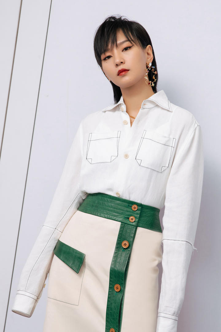 短发女星周笔畅写真图片