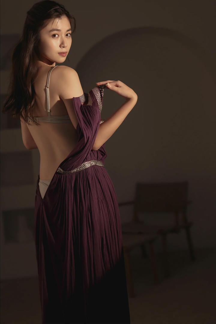 日本AV女优北向珠夕脱衣服个人艺术写真图片