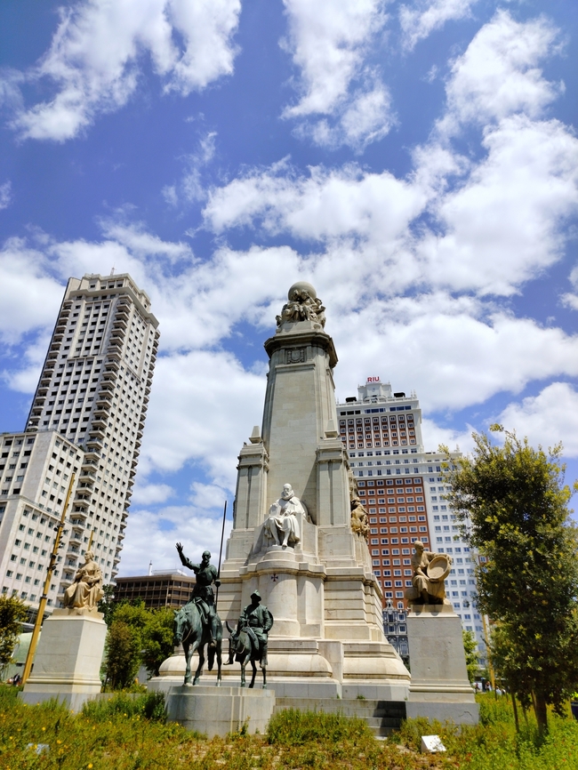 西班牙马德里城市广场建筑图片