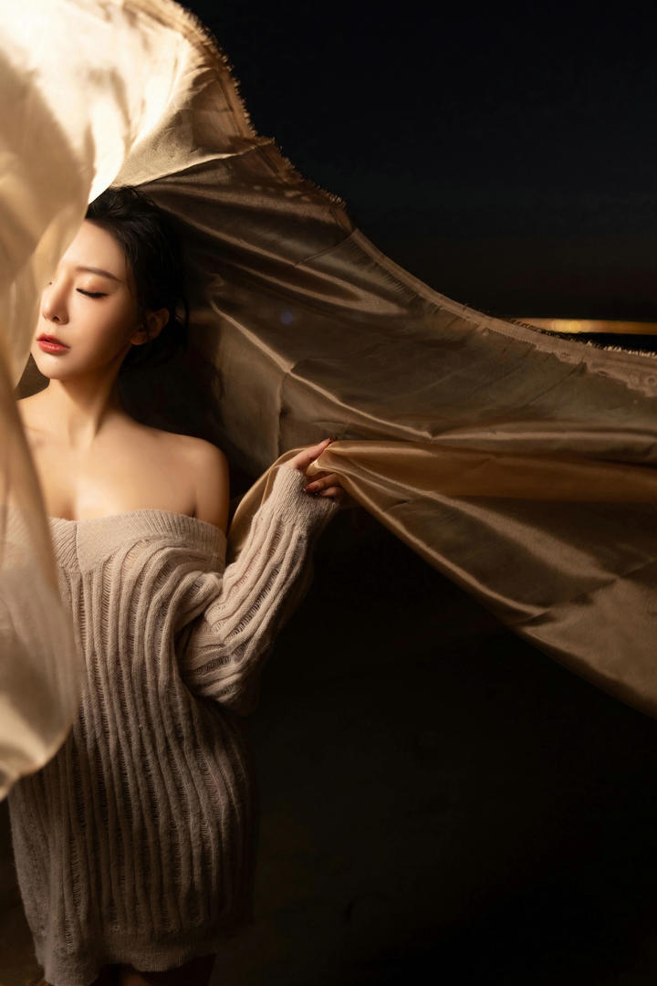绝美颜值美女模特王馨瑶国产艺术写真图片