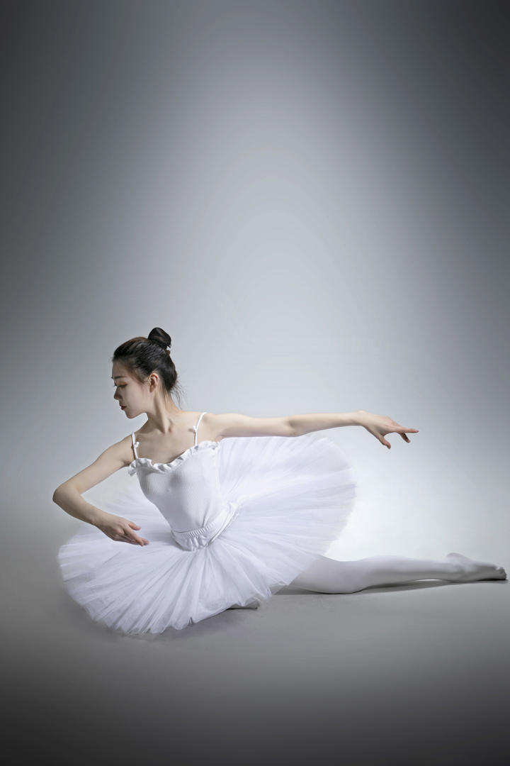 美女舞蹈老师人体艺术摄影图片大全