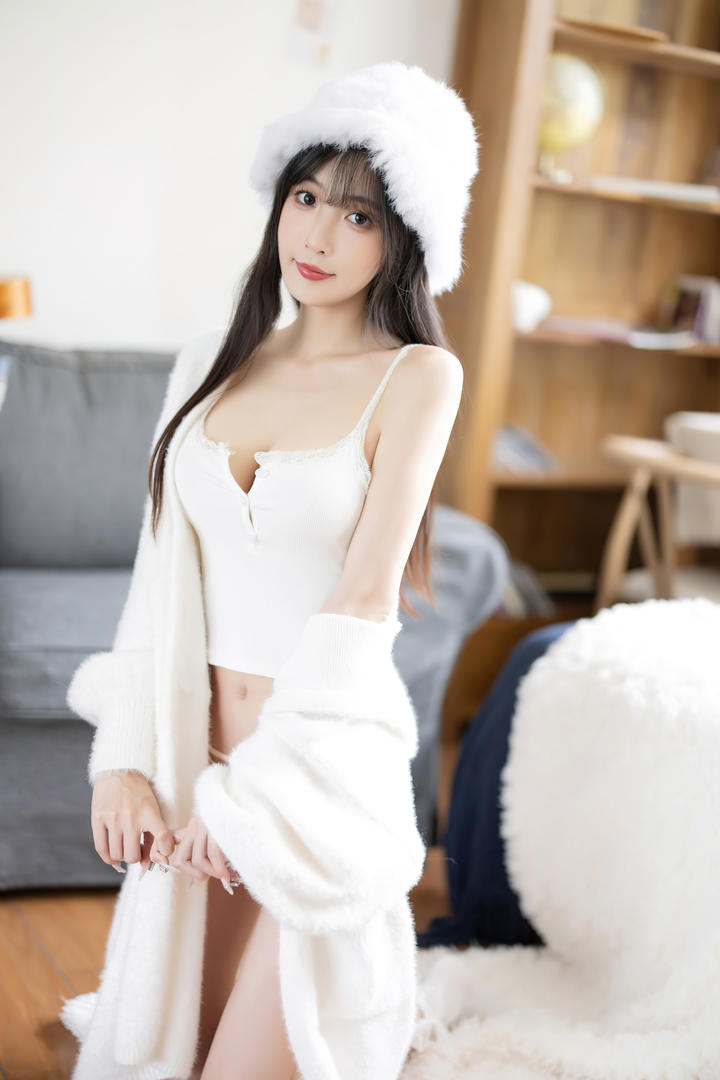 亚洲极品白嫩宅男女神林星阑高清私房美照图片