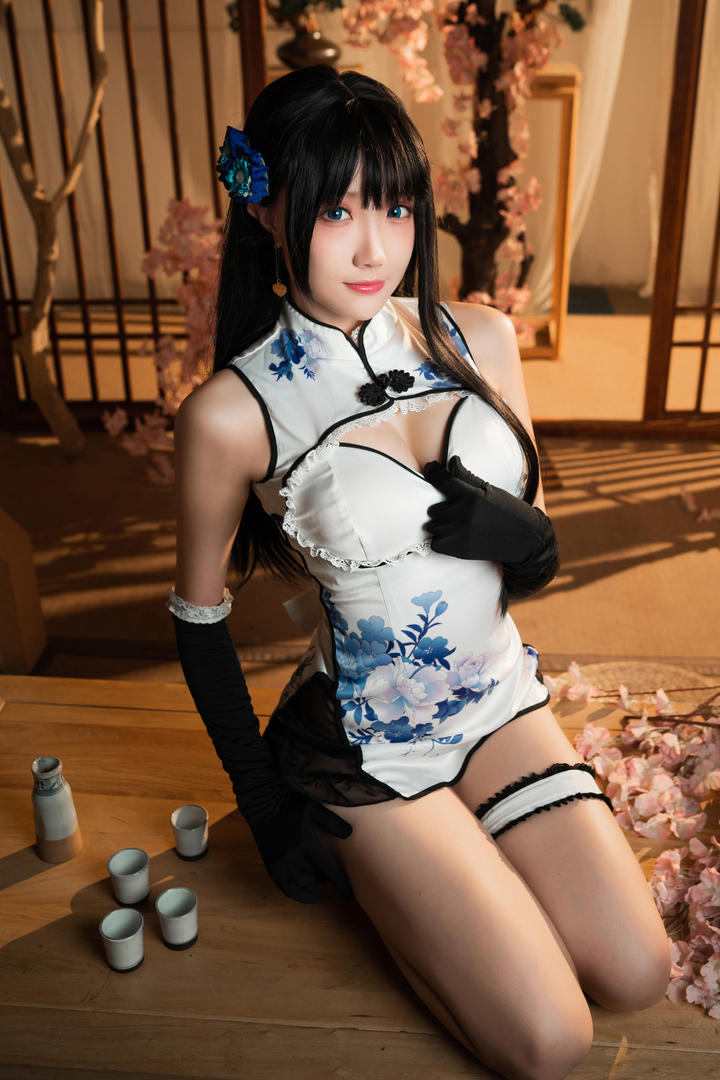 Coser瓜希酱116美女写真福利套图免费下载