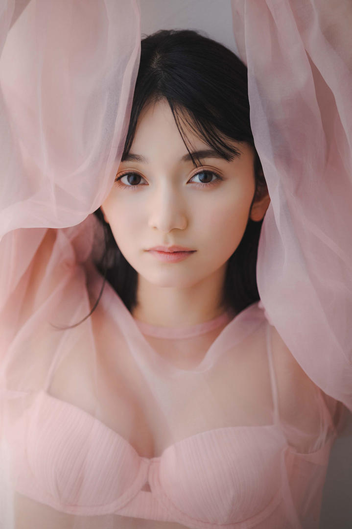 亚洲精品久久女生个人艺术照写真无码下载