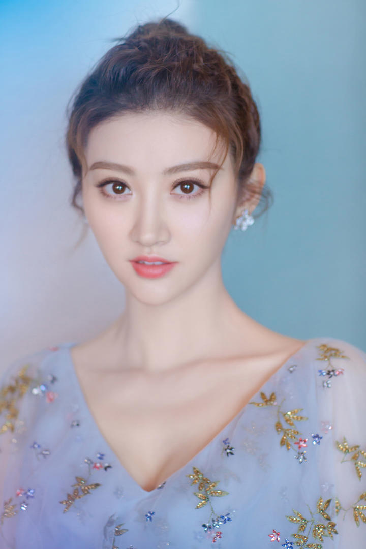 大眼睛美女明星景甜高清唯美写真图片