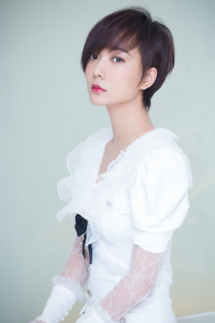 中国美女明星王珞丹图片