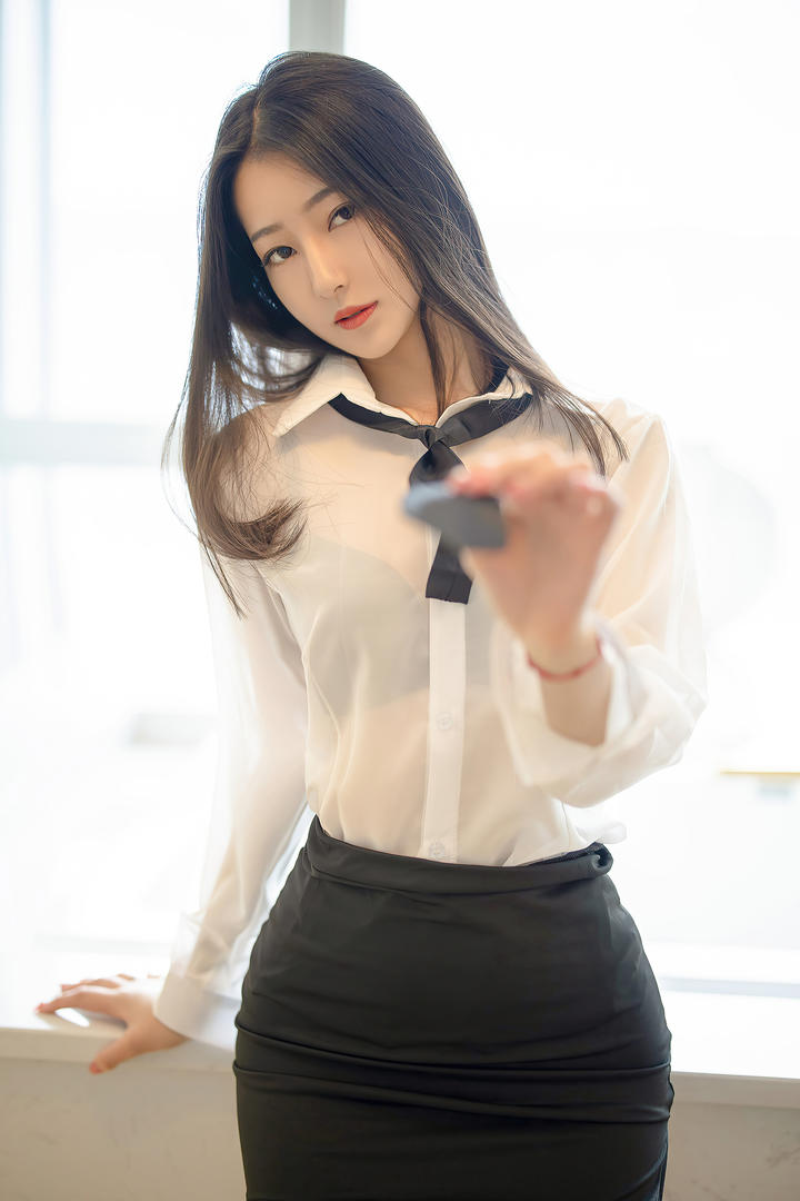 高清制服美女熊小诺mm131美女图片