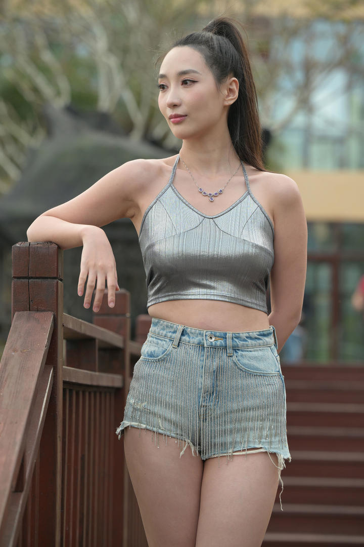 中国短裤美女图片