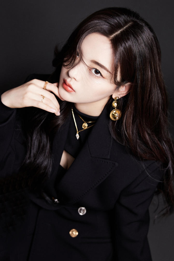 高清美女明星杨超越高冷气质美女写真图片
