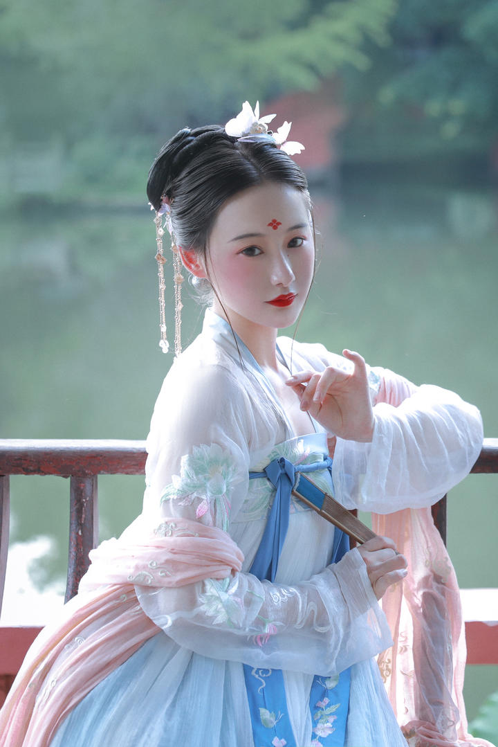 中国古装古典美女艺术照图片