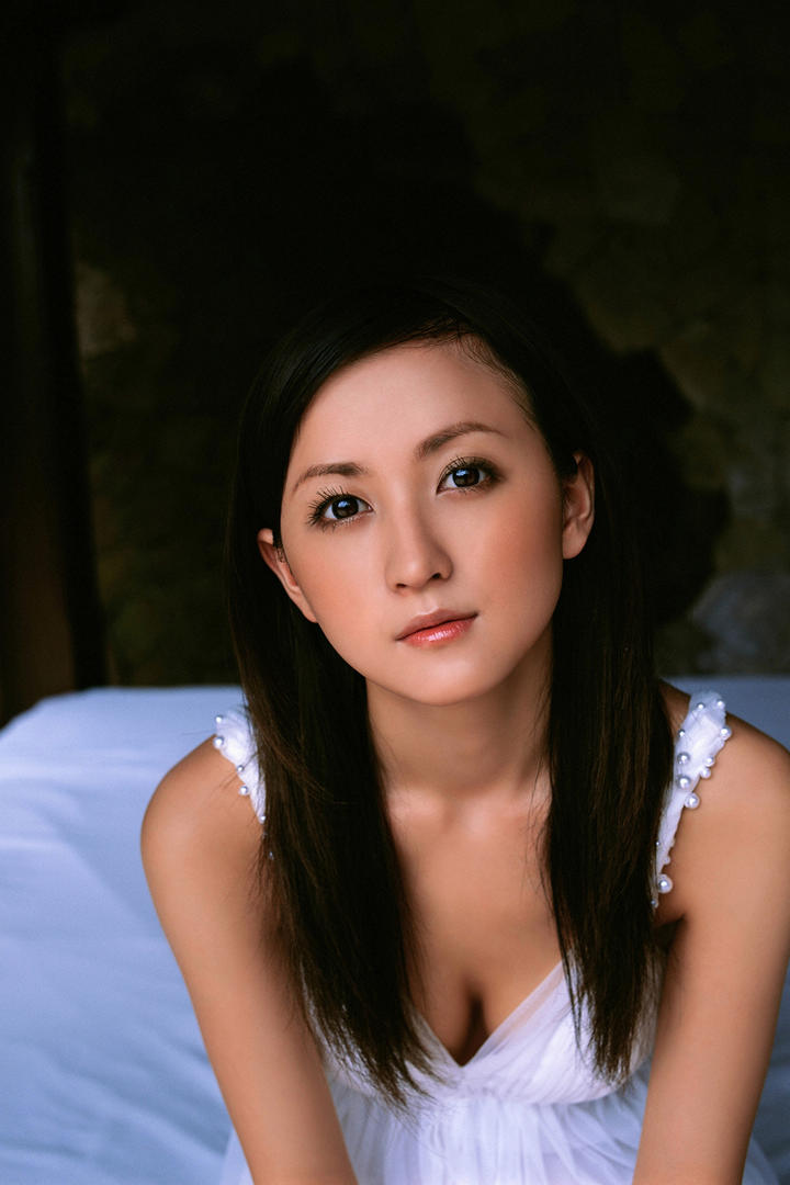鹅蛋脸日本美女高清图片