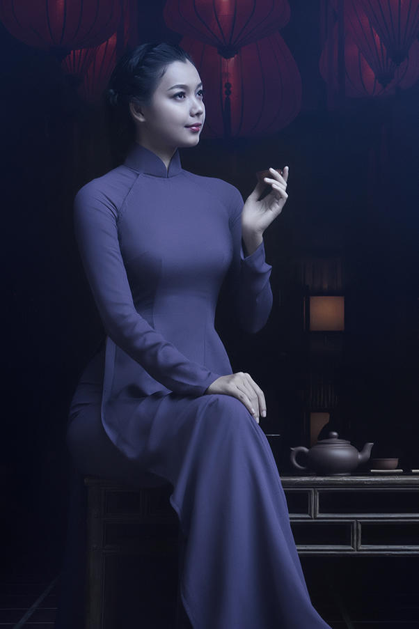 穿着古装的越南美女艺术写真图片