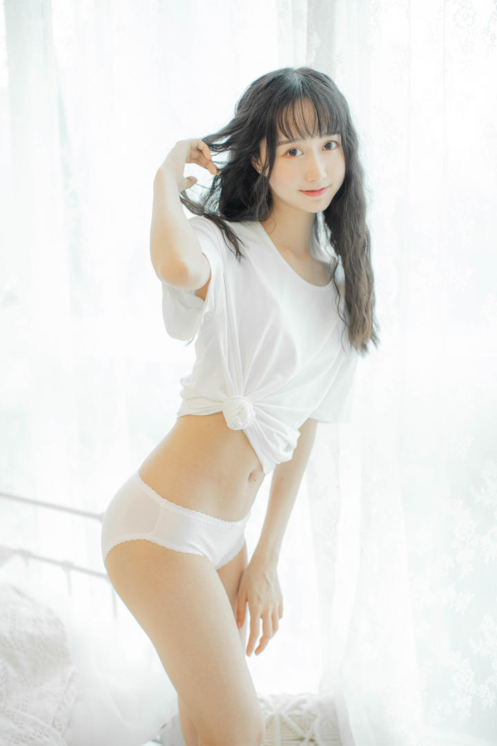 国产清纯内衣少女美女永久免费图片