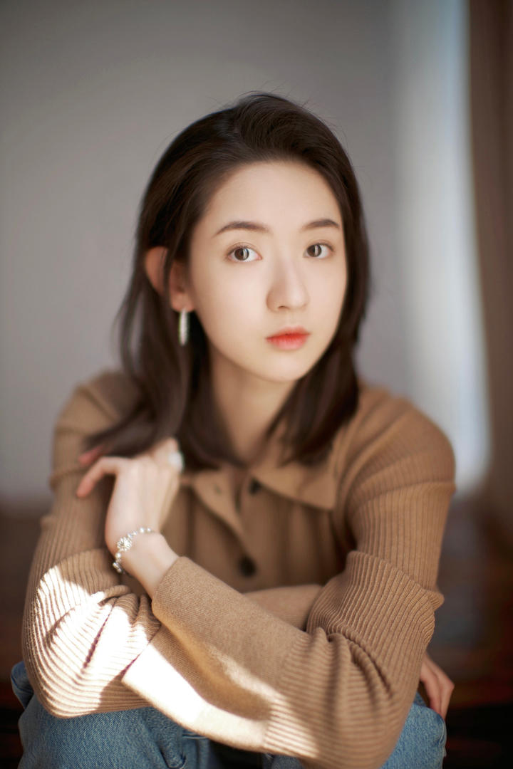 国内精致漂亮的清纯美女头像图片下载