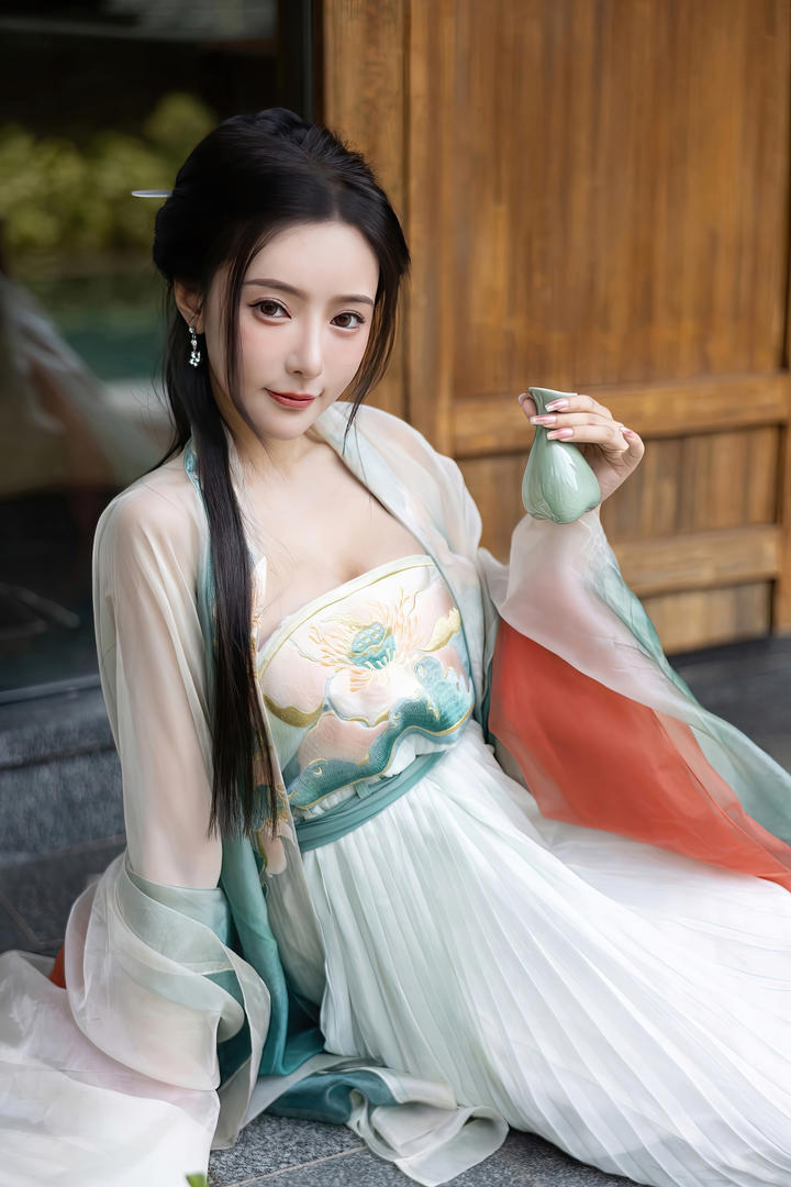 知名网红雪糕妹妹王馨瑶美女古装汉服穿搭艺术照图片