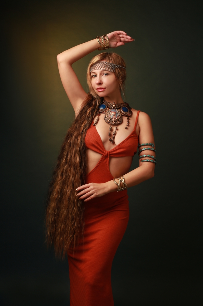 极致性感大胆部落风格美女写真艺术图片